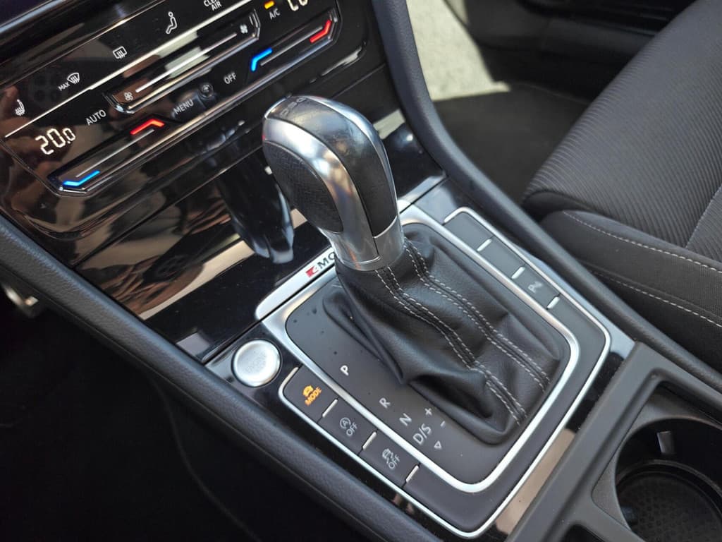 Volkswagen Golf 2.0 TSI 4Motion R — foto 22
