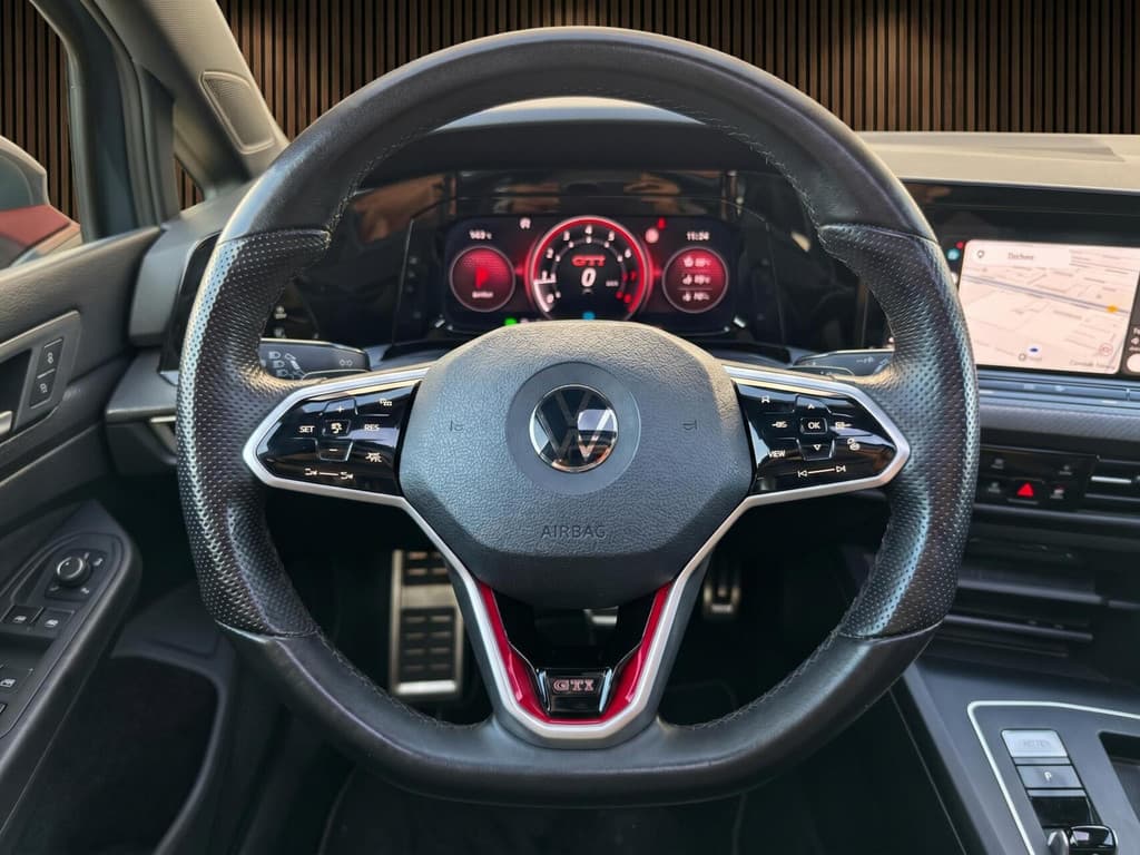 Volkswagen Golf 2.0 TSI GTI — foto 11